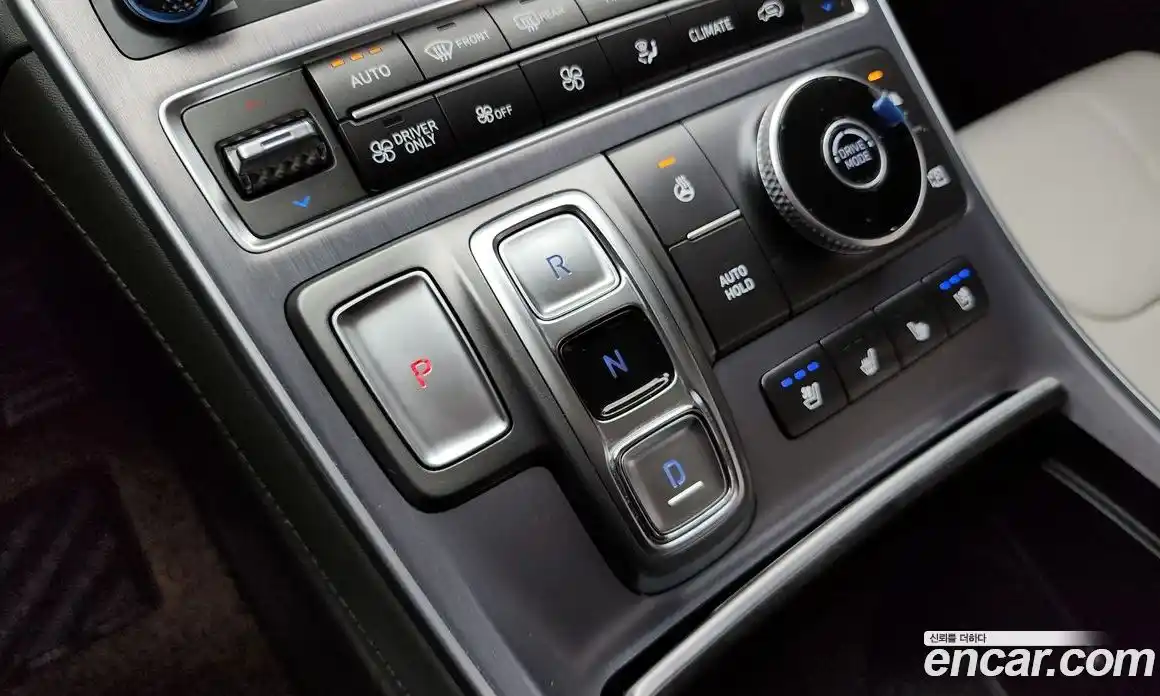 Hyundai Santa Fe 2022 1.6 гидро в Москве № 126464, фото 9
