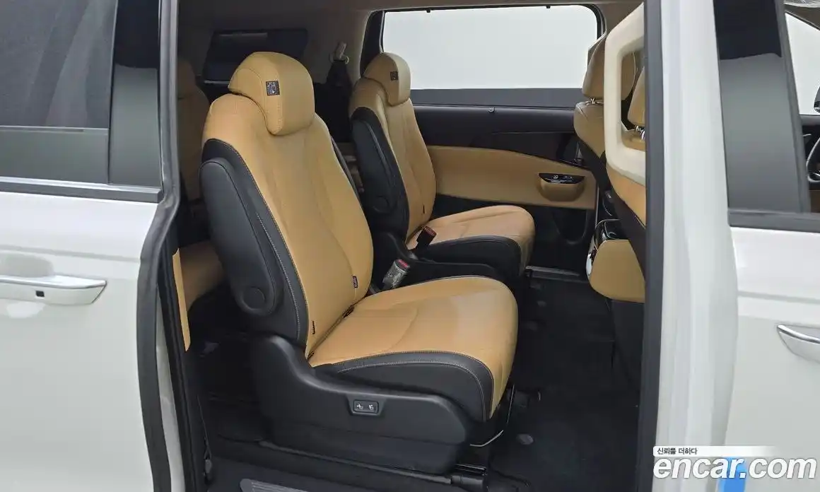 Kia Canival 2023 2.2 гидро в Москве № 133433, фото 12