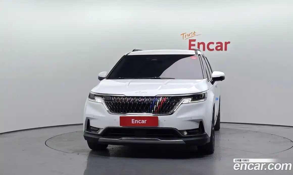 Kia Canival 2023 2.2 гидро в Москве № 133433, фото 3