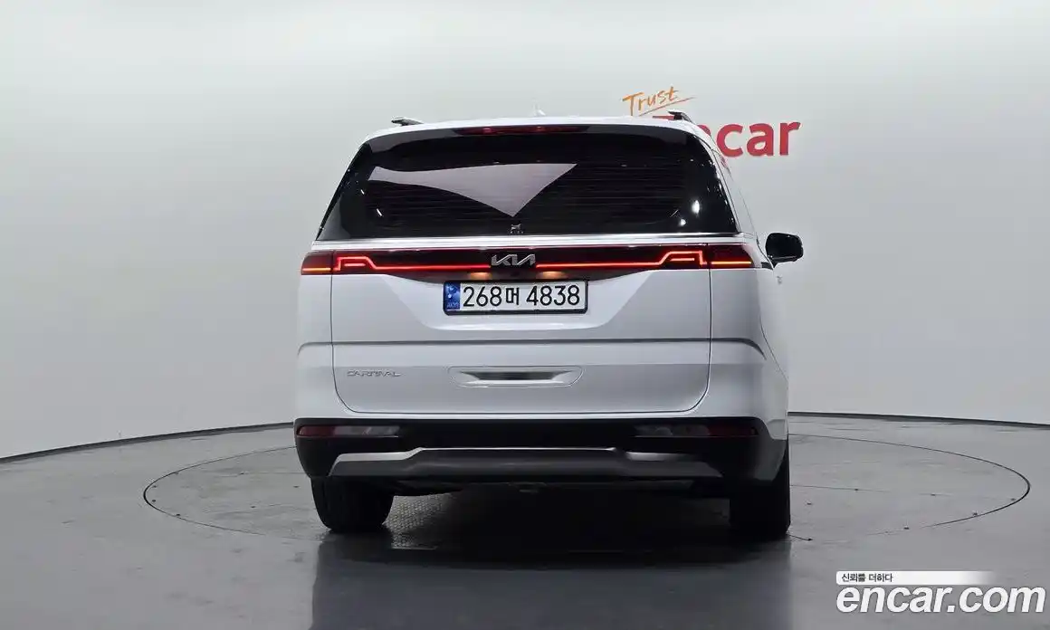 Kia Canival 2023 2.2 гидро в Москве № 133433, фото 4