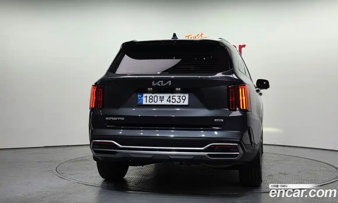 Kia Sorento 2023 1.6 гидро в Москве № 133500, фото 4