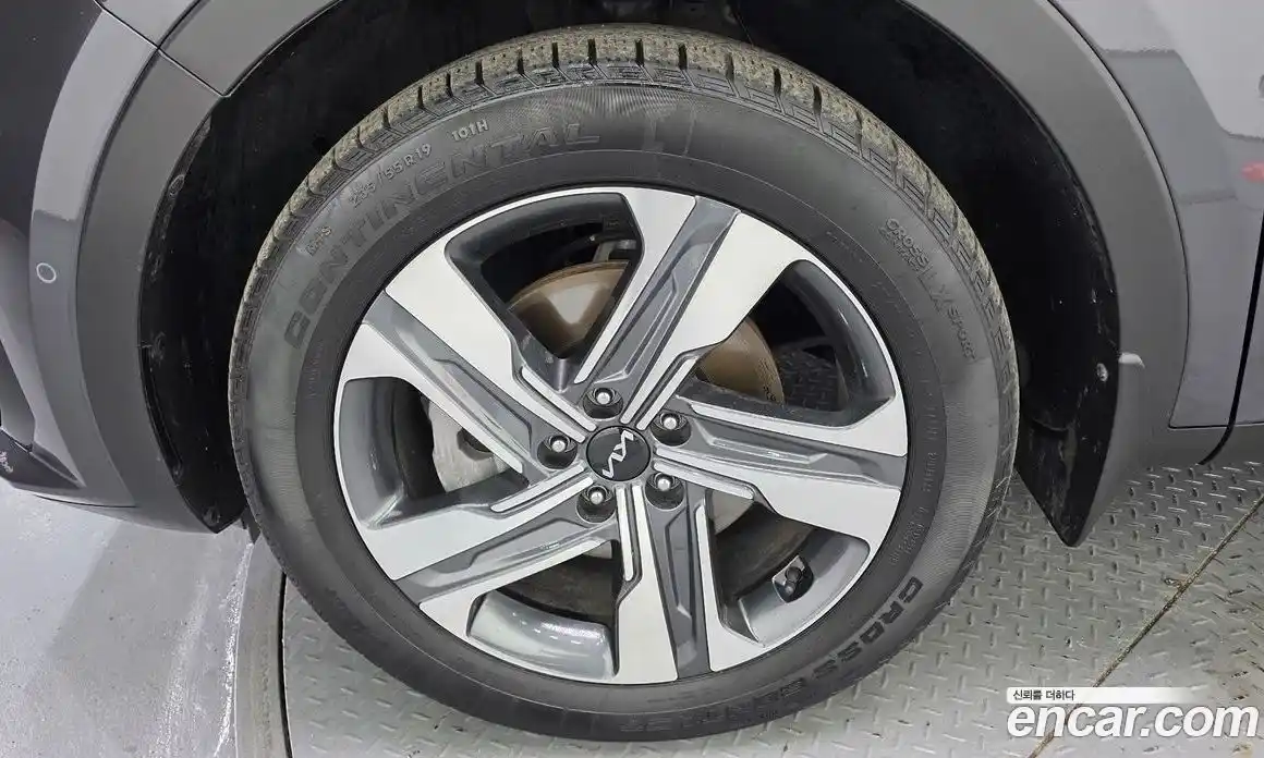 Kia Sorento 2023 1.6 гидро в Москве № 133500, фото 5