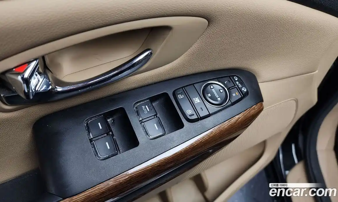 Kia Canival 2016 2.2 гидро в Москве № 133501, фото 17
