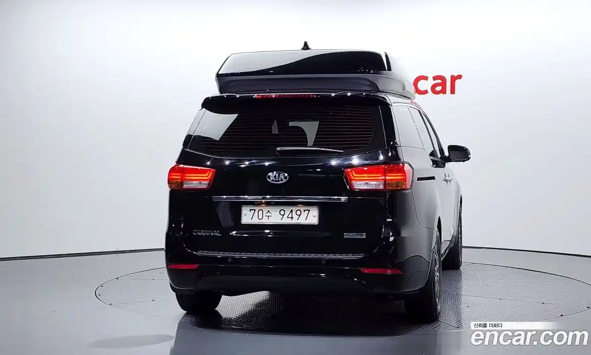 Kia Canival 2016 2.2 гидро в Москве № 133501, фото 4