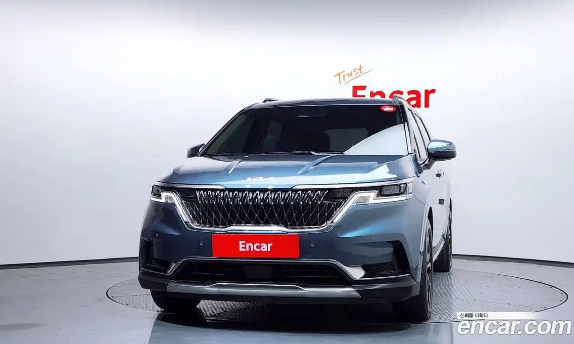 Kia Canival 2023 2.2 гидро в Москве № 133508, фото 3