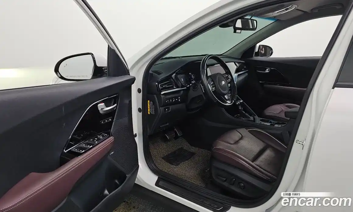 Kia Niro 2019 1.6 гидро в Москве № 1418431, фото 13
