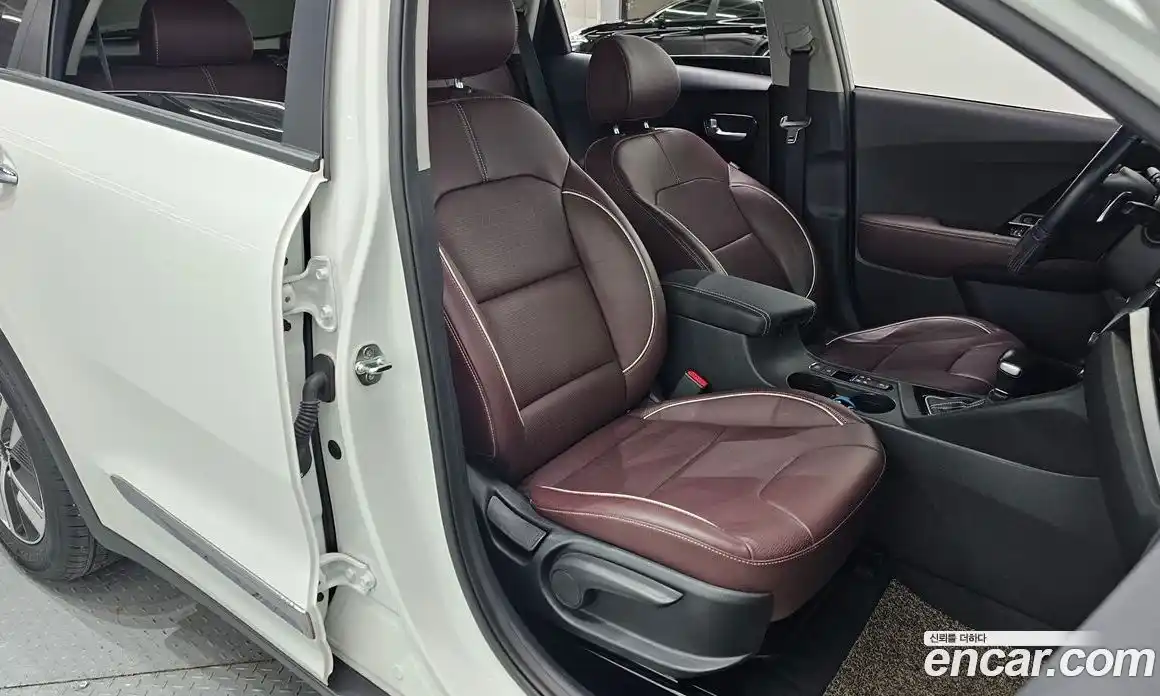 Kia Niro 2019 1.6 гидро в Москве № 1418431, фото 18