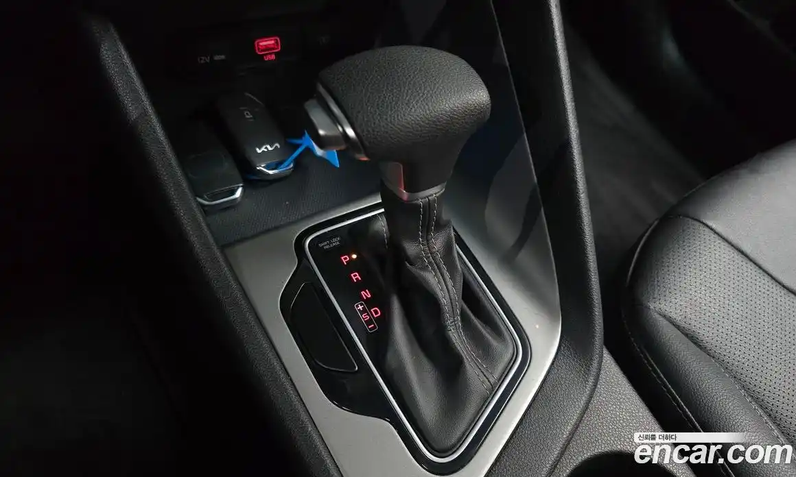 Kia Niro 2021 1.6 гидро в Москве, фото 12