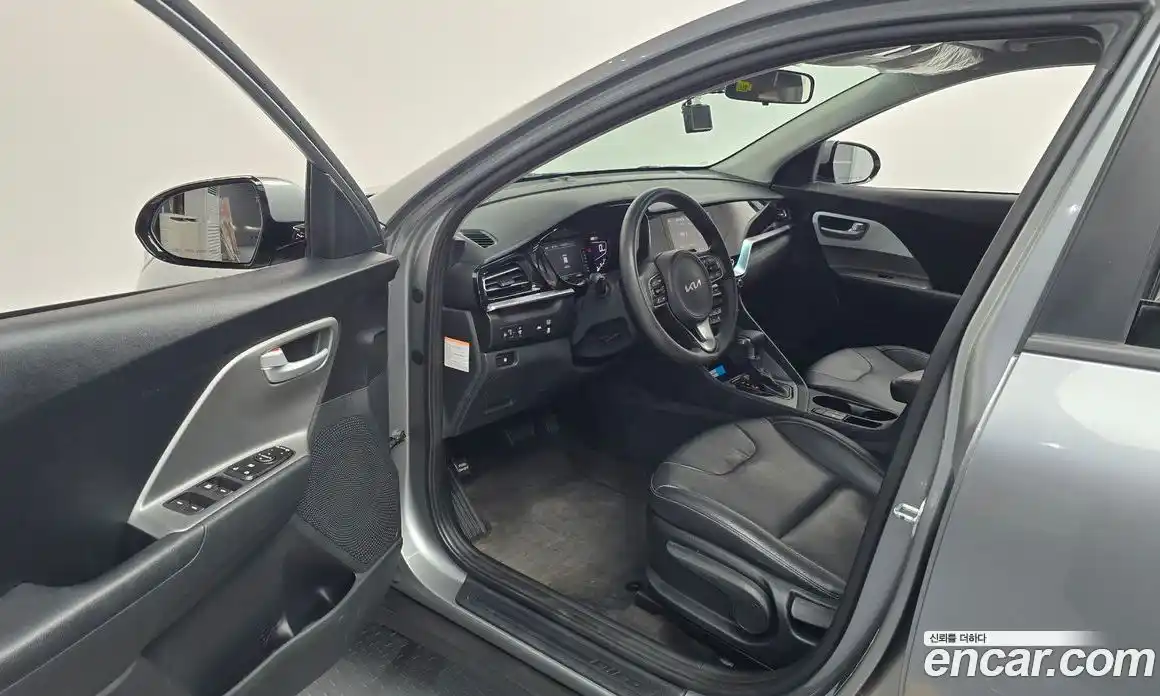 Kia Niro 2021 1.6 гидро в Москве, фото 13