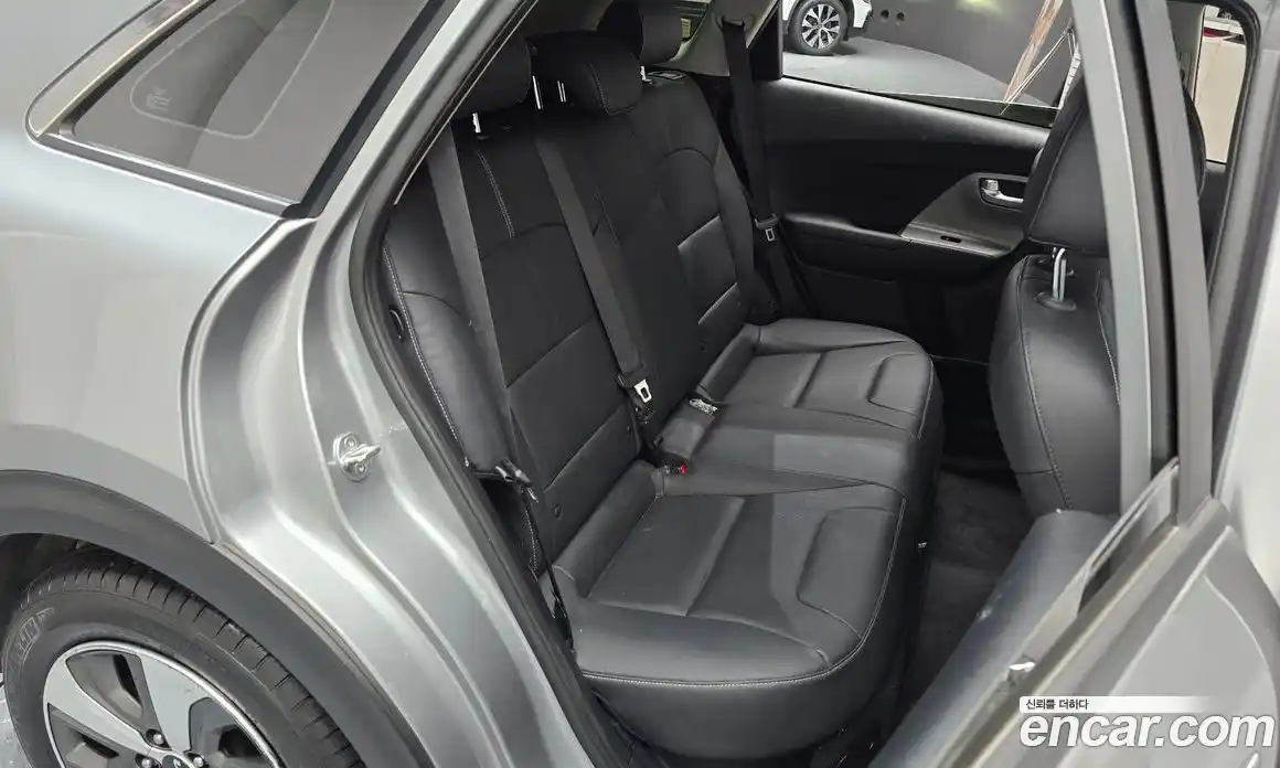 Kia Niro 2021 1.6 гидро в Москве, фото 16