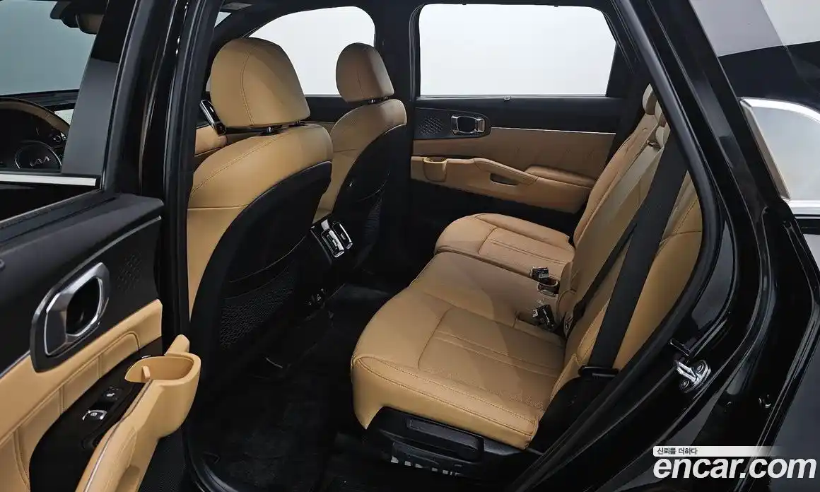 Kia Sorento 2023 2.5 гидро в Москве № 1538810, фото 16