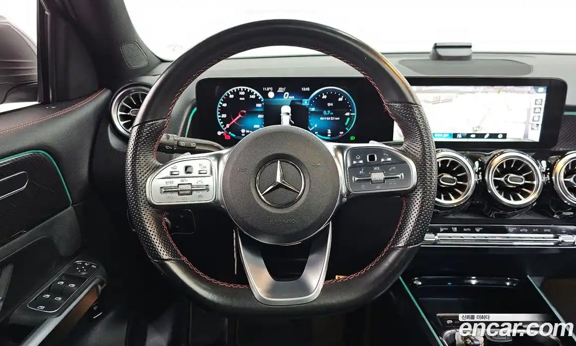 Mercedes-Benz GLB-Class 2022 2.0 гидро в Москве, фото 13