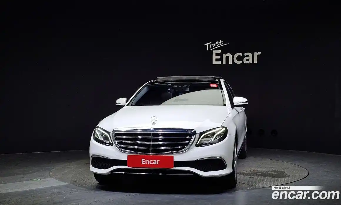 Mercedes-Benz E-Class 2016 1.9 гидро в Москве № 162038, фото 3