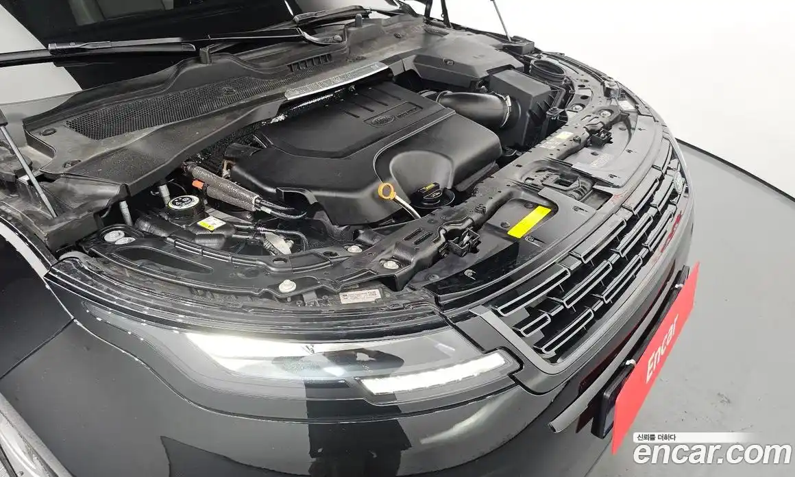 Land Rover Range-Rover Evoque 2024 2.0 гидро в Москве № 165929, фото 6