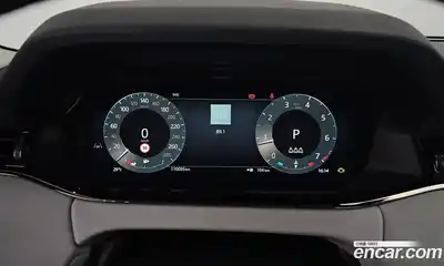 Land Rover Range-Rover Evoque 2024 2.0 гидро в Москве № 165929, миниатюра 8