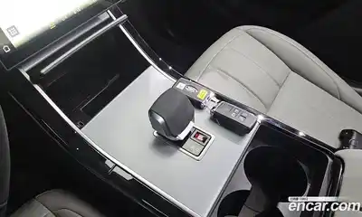 Land Rover Range-Rover Evoque 2024 2.0 гидро в Москве № 165929, миниатюра 9