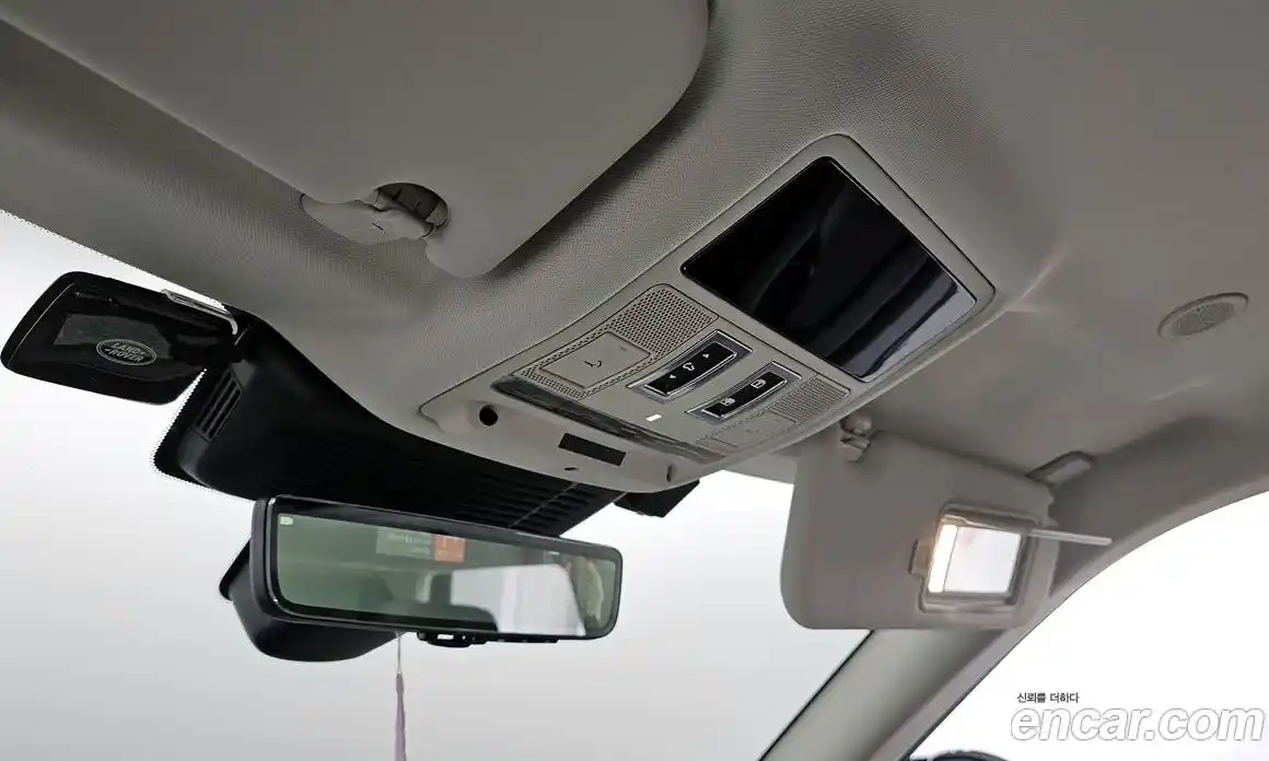 Land Rover Range-Rover Evoque 2024 2.0 гидро в Москве № 165931, фото 15