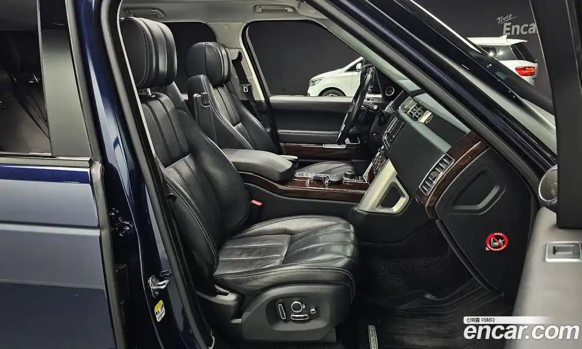 Land Rover Range-Rover 2016 4.4 гидро в Москве, фото 10