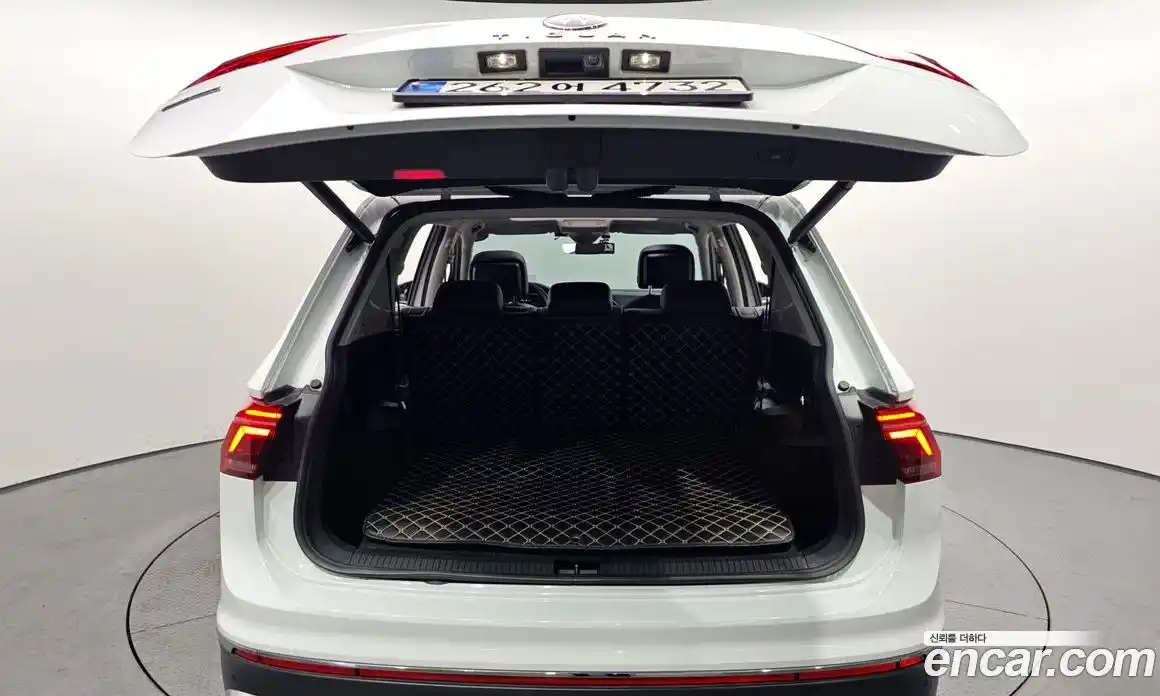 Volkswagen Tiguan 2022 2.0 гидро в Москве № 168790, фото 20
