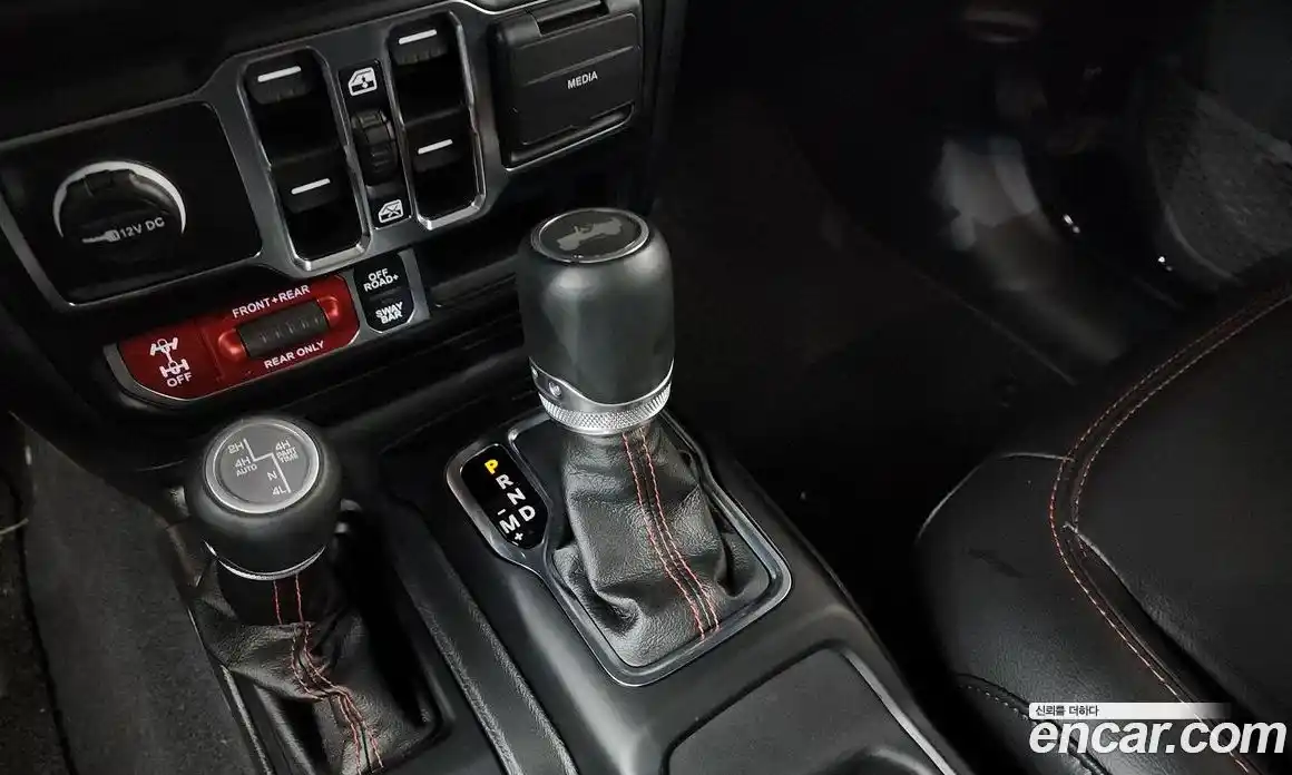 Jeep Wrangler 2023 2.0 гидро в Москве № 169398, фото 9