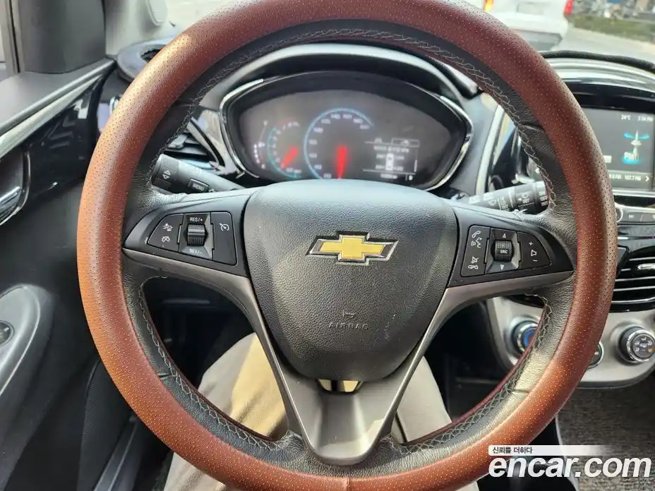 Chevrolet Spark 2016 1.0 гидро в Москве, фото 15