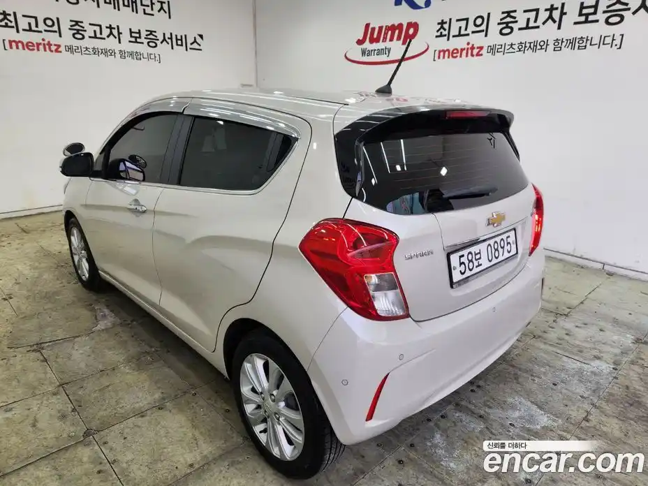 Chevrolet Spark 2016 1.0 гидро в Москве, фото 3
