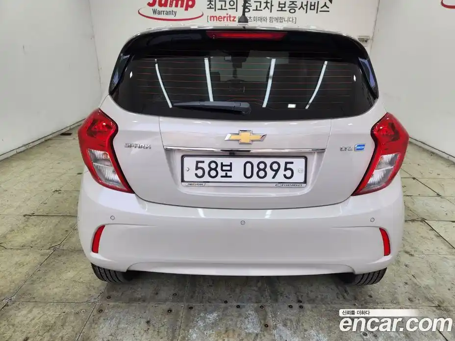 Chevrolet Spark 2016 1.0 гидро в Москве, фото 4