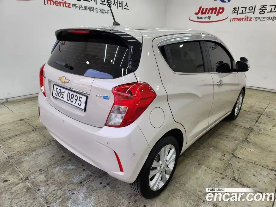 Chevrolet Spark 2016 1.0 гидро в Москве, фото 5