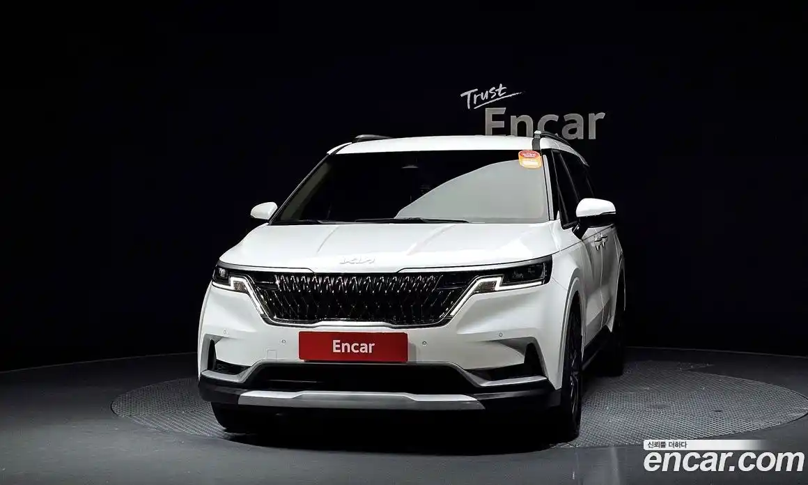 Kia Canival 2023 3.5 гидро в Москве № 186757, фото 3