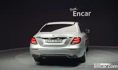 Mercedes-Benz E-Class 2018 2.0 гидро в Москве, миниатюра 4