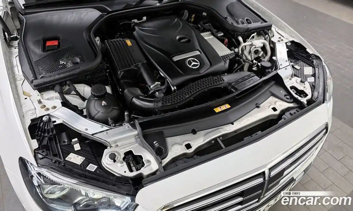 Mercedes-Benz E-Class 2021 2.0 гидро в Москве, фото 6