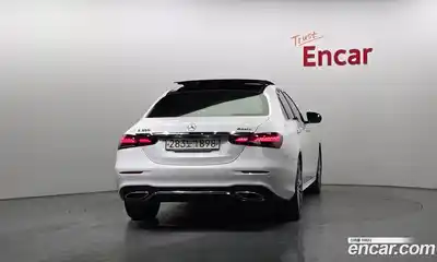 Mercedes-Benz E-Class 2021 2.0 гидро в Москве, миниатюра 4