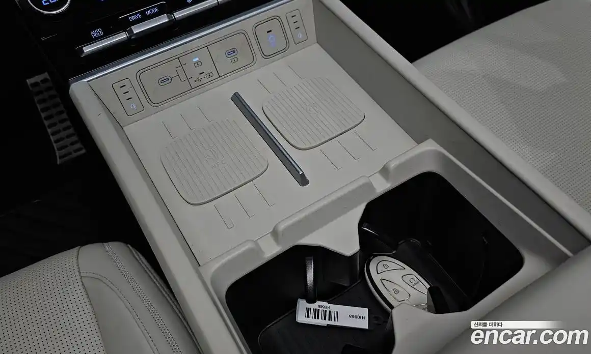 Hyundai Santa Fe 2023 1.6 гидро в Москве № 1977223, фото 31
