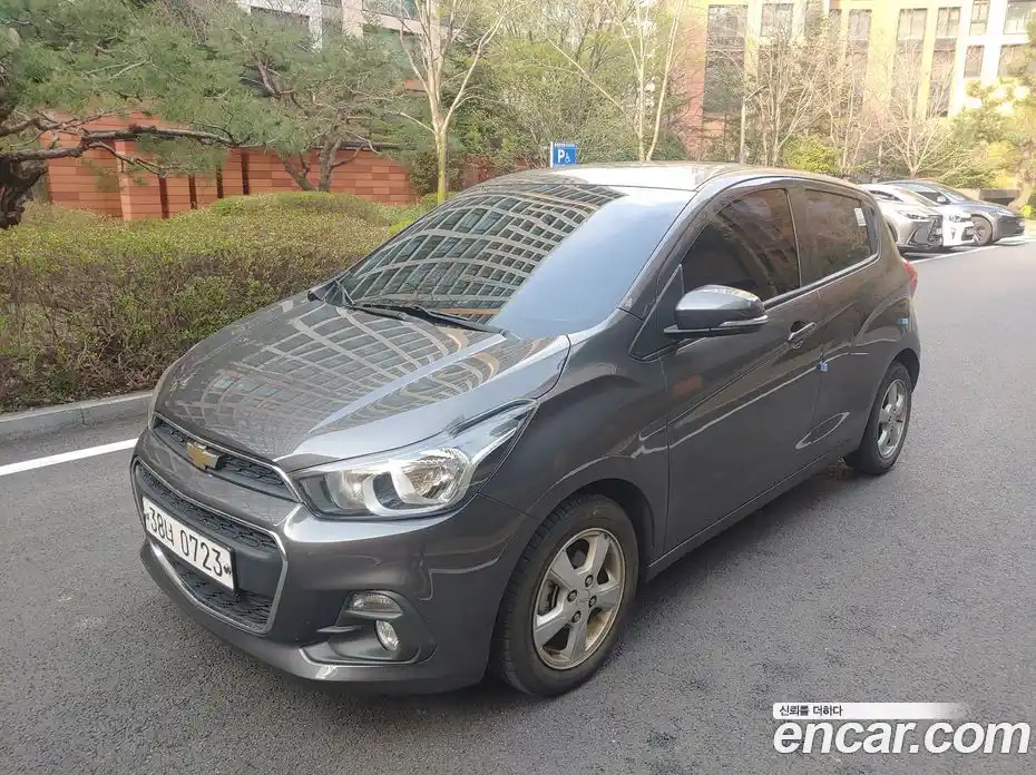 Chevrolet Spark 2015 1.0 механика в Москве № 1979519, фото 3