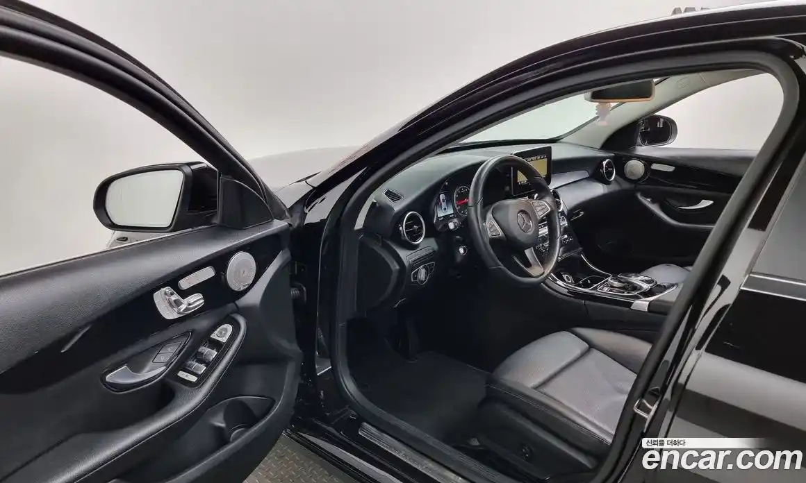 Mercedes-Benz C-Class 2018 2.0 гидро в Москве, фото 12