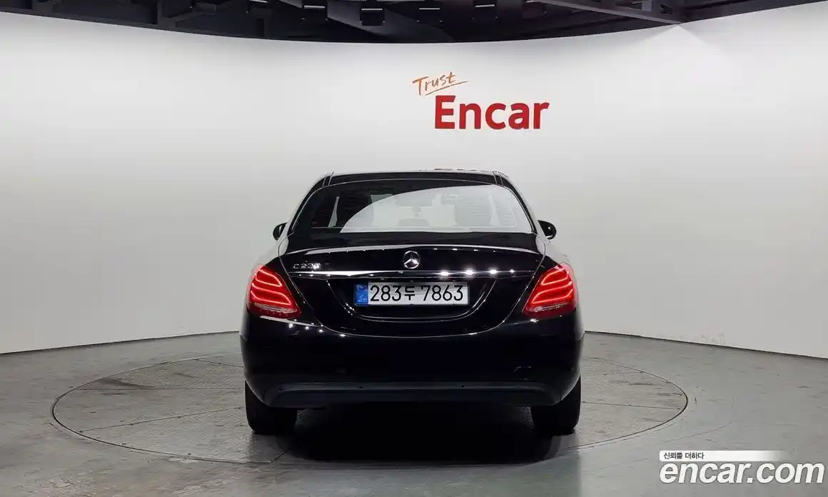 Mercedes-Benz C-Class 2018 2.0 гидро в Москве, фото 4