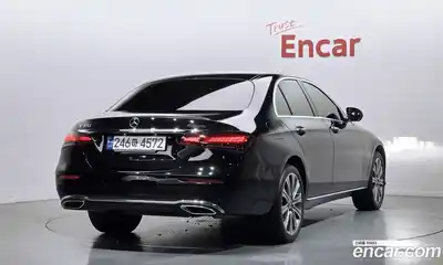 Mercedes-Benz E-Class 2023 2.0 гидро в Москве № 1981100, миниатюра 2