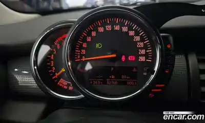 Mini Cooper 2015 1.5 гидро в Москве № 211190, миниатюра 8