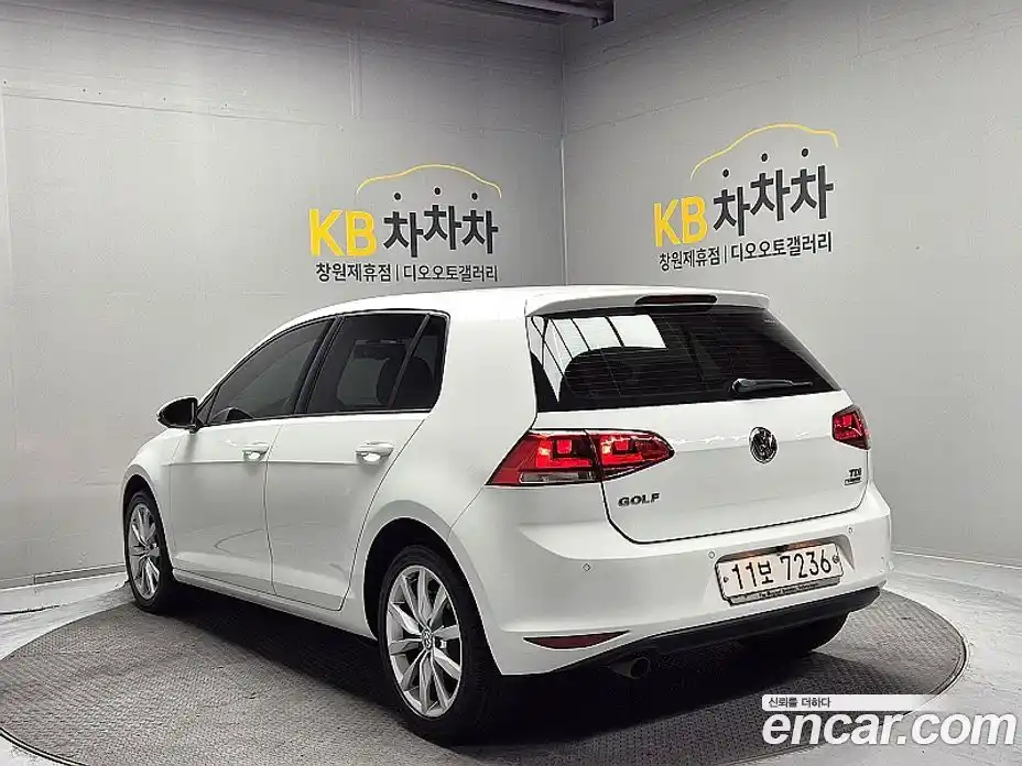 Volkswagen Golf 2015 1.6 гидро в Москве, фото 6