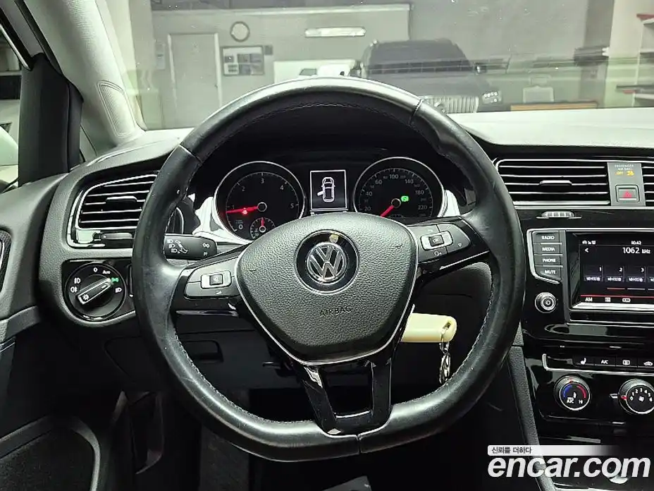 Volkswagen Golf 2015 1.6 гидро в Москве, фото 8