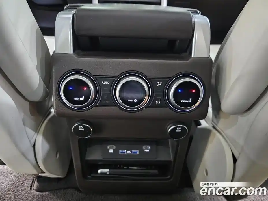 Land Rover Discovery 2017 3.0 гидро в Москве № 213821, фото 15