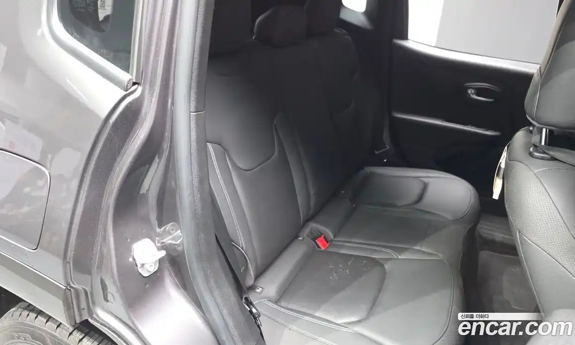 Jeep Renegade 2020 2.4 гидро в Москве № 215431, фото 12