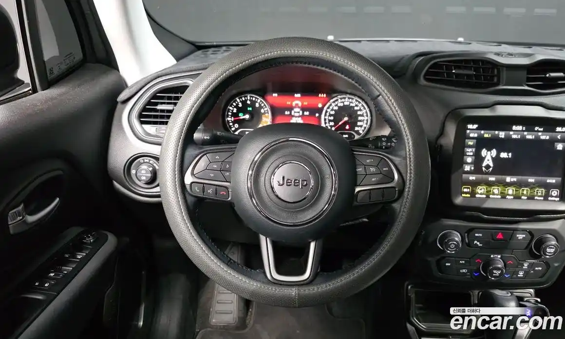 Jeep Renegade 2020 2.4 гидро в Москве № 215431, фото 13