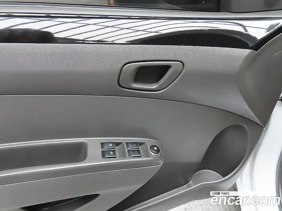 Chevrolet Spark 2012 1.0 механика в Москве № 2200479, фото 12