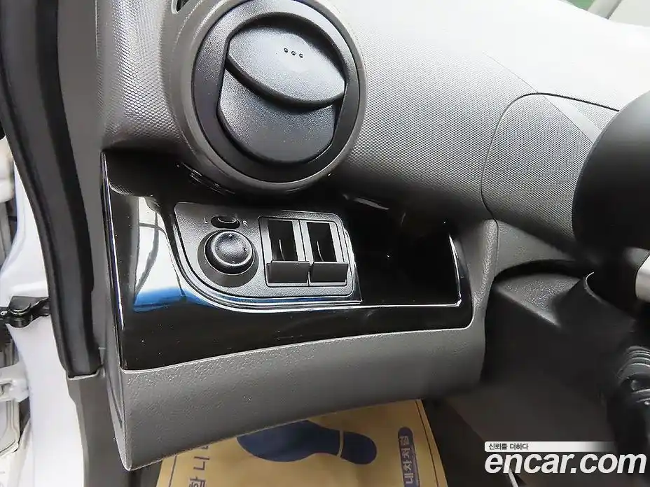 Chevrolet Spark 2012 1.0 механика в Москве № 2200479, фото 13