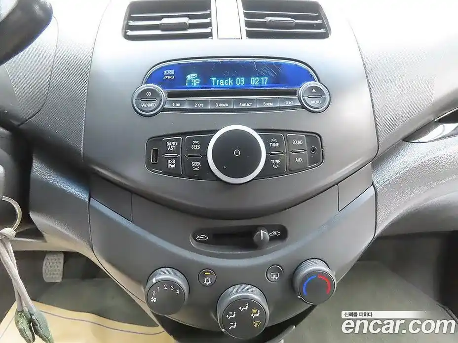 Chevrolet Spark 2012 1.0 механика в Москве № 2200479, фото 16