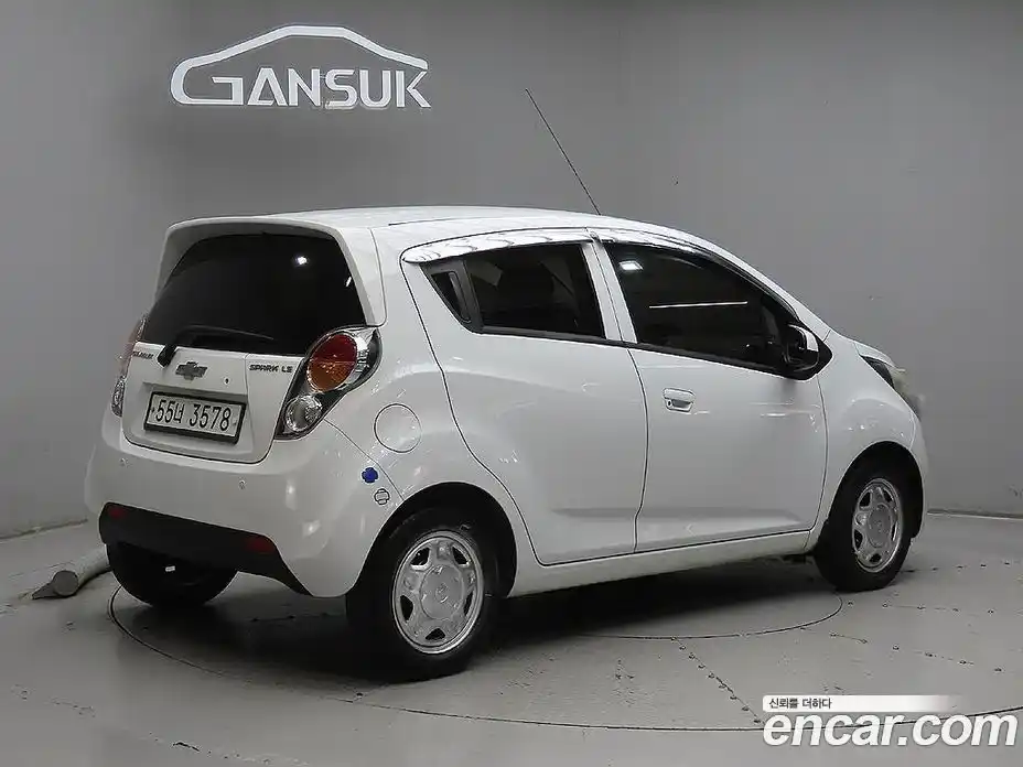 Chevrolet Spark 2012 1.0 механика в Москве № 2200479, фото 4