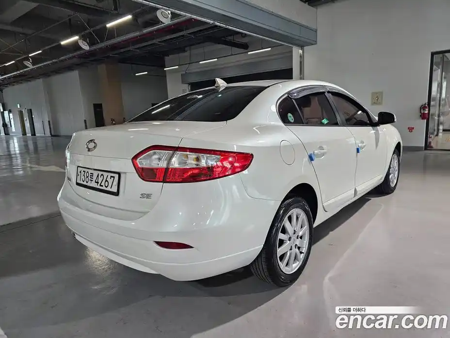 Renault SM3 2010 1.6 гидро в Москве № 2200702, фото 12