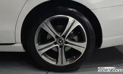 Mercedes-Benz E-Class 2019 2.0 гидро в Москве № 2201711, миниатюра 7