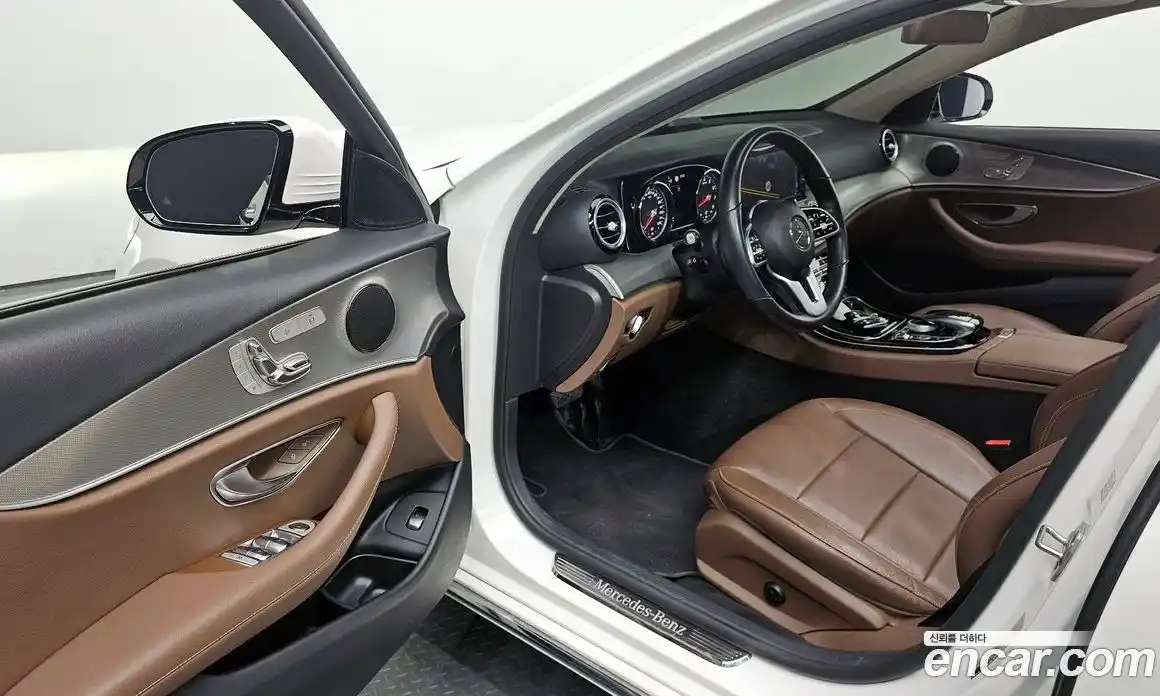 Mercedes-Benz E-Class 2019 2.0 гидро в Москве № 2201721, фото 13